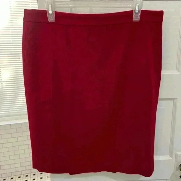 NWT Anne Taylor wool ruffled back double lined red business casual skirt size 14 - Picture 1 of 6